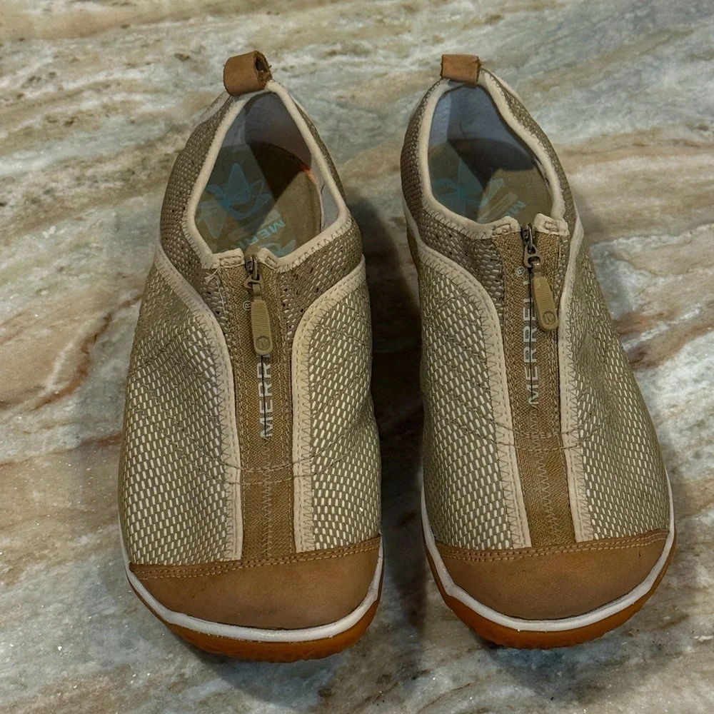 Women’s MERRELL Lorelei Zip Up deep tan sneakers- Size 9.5